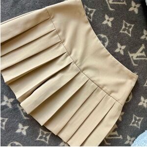 Zara Beige Pleated Mini Skirt